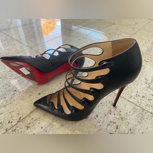 Christian Louboutin Viennana 120mm Black kid Euro size 40.5